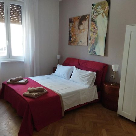 Piazza Goldoni Rooms Terst Exteriér fotografie