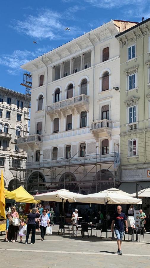 Piazza Goldoni Rooms Terst Exteriér fotografie