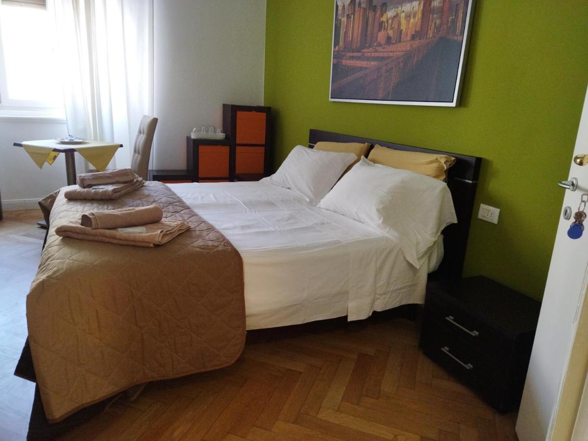 Piazza Goldoni Rooms Terst Exteriér fotografie