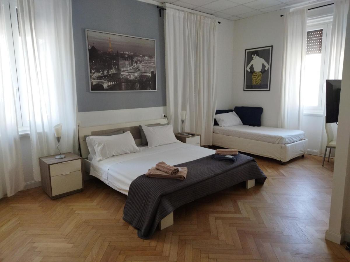 Piazza Goldoni Rooms Terst Exteriér fotografie